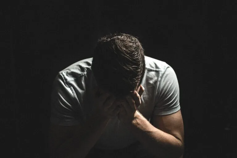 Il materialismo rende infelici?