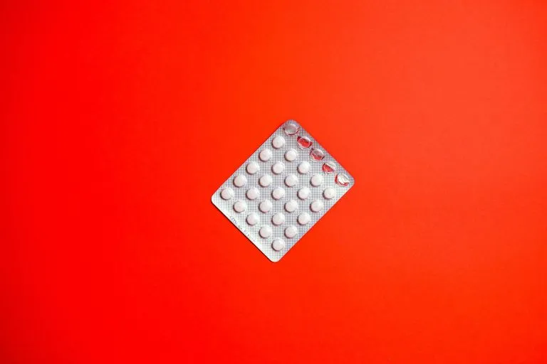 Ragusa: il manifesto della sanità contro il fai da te degli antibiotici