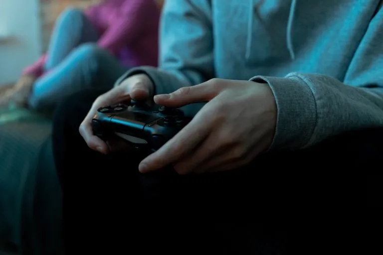 Lo streamer NitroLukeDX bannato con accuse di cheating
