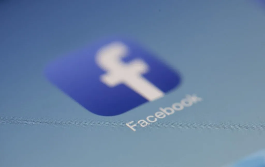 Facebook diminuisce la popolarità mentre TikTok la aumenta
