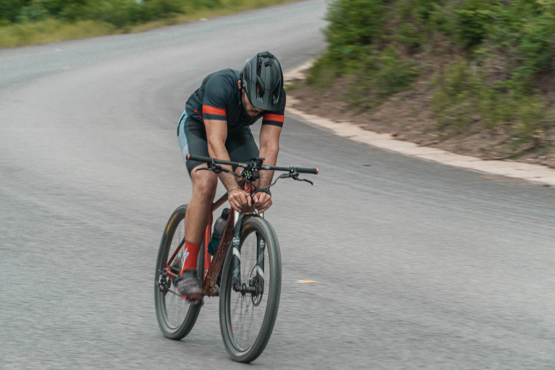 Negli anni Ottanta anche il ciclismo ha scoperto il bicarbonato di sodio, e oggi il suo utilizzo negli integratori è molto diffuso: ecco perché.