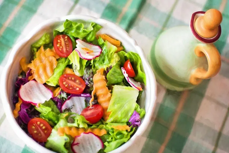 Dieta anti-afa: come combattere il caldo a tavola