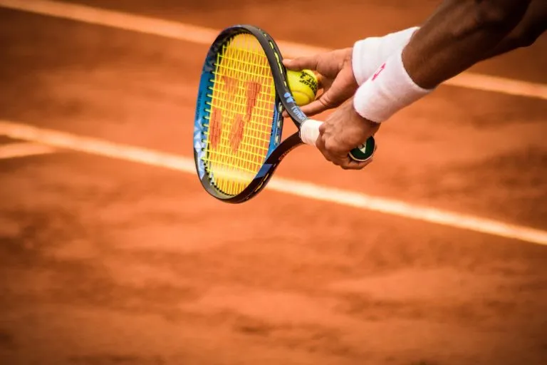 Djokovic, curiosità sul bottoncino: magneti per migliorare le prestazioni