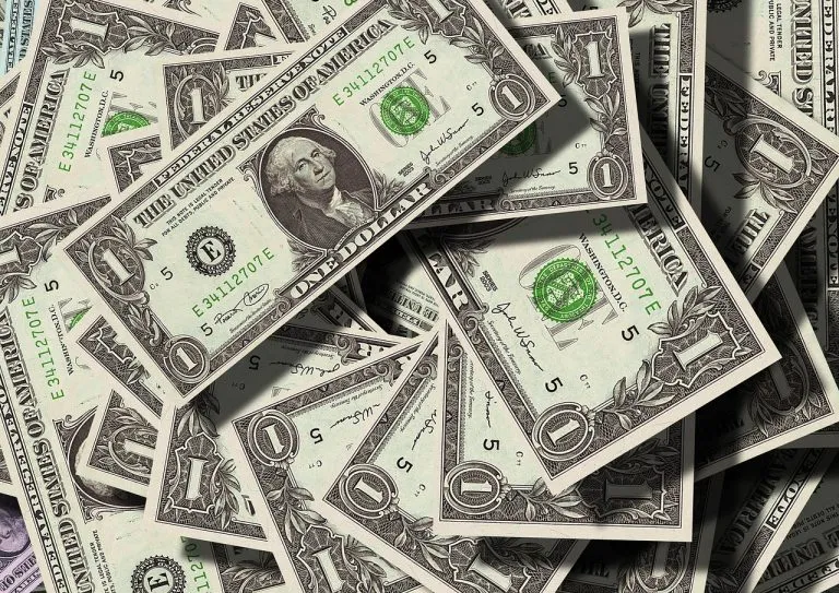 Si sveglia con 1 miliardo di dollari sul conto: accaduto in Italia