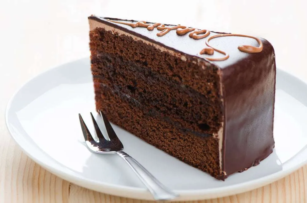 La ricetta del tipico dolce viennese, la Sacher Torte