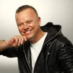 Gigi D’Alessio annuncia una serie di concerti a Napoli nel 2024