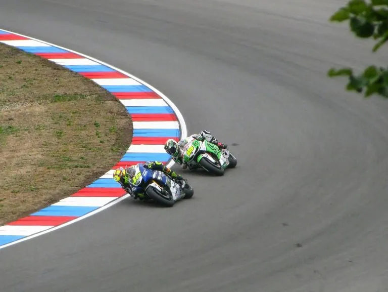 Prove Libere 1 a Misano per la MotoGP: Michele Pirro tra i primi, Bagnaia riserva le forze chiudendo 20esimo