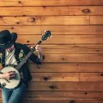 USA: Il cantante country Zach Bryan arrestato nel nord-est dell’Oklahoma