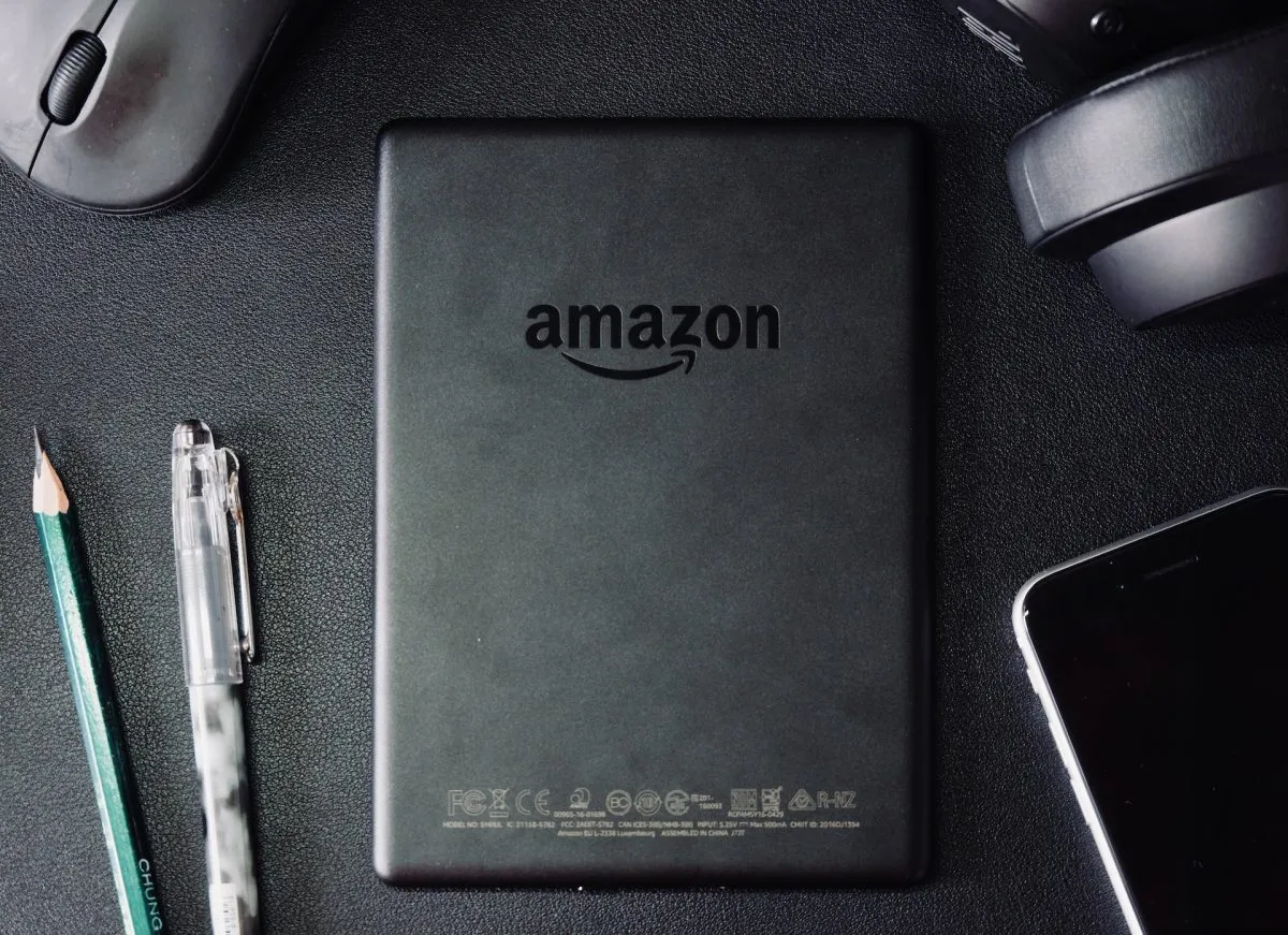 Dalle origini al successo mondiale: ecco la storia di Amazon