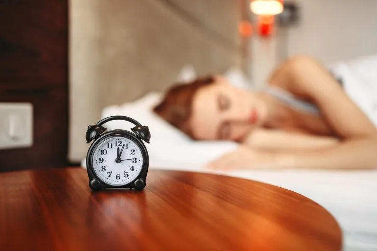 Il nuovo ceppo Covid BA.5: disturbi del sonno a causa di sudorazione notturna