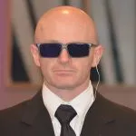 Alopecia areata: sintomi, cause e il nuovo trattamento mirato