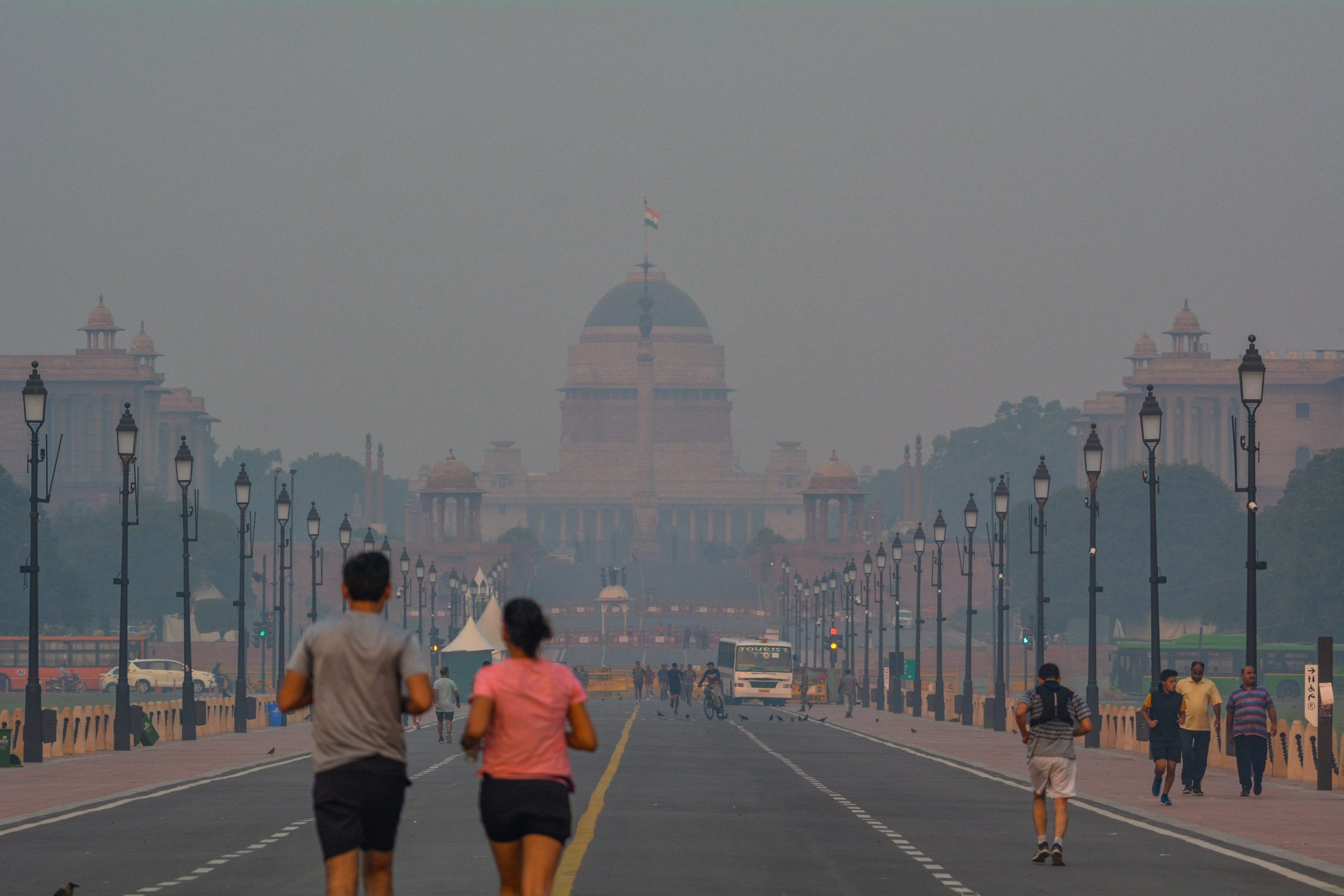 Pioggia artificiale in Nuova Delhi